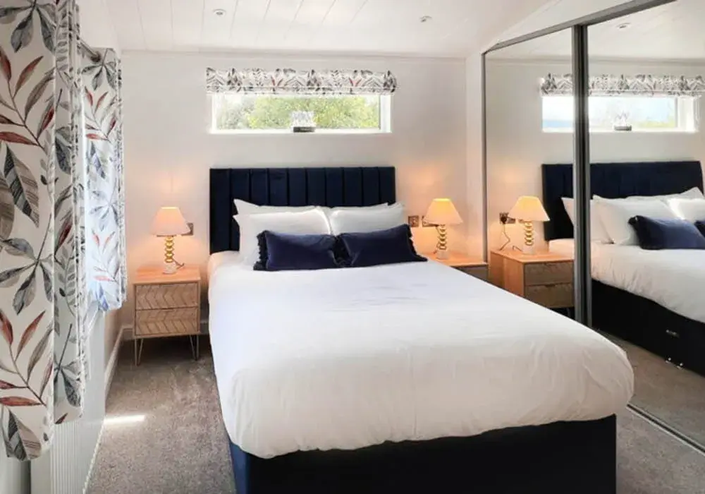 Bowland Tipis - Luxury Lodge bedroom